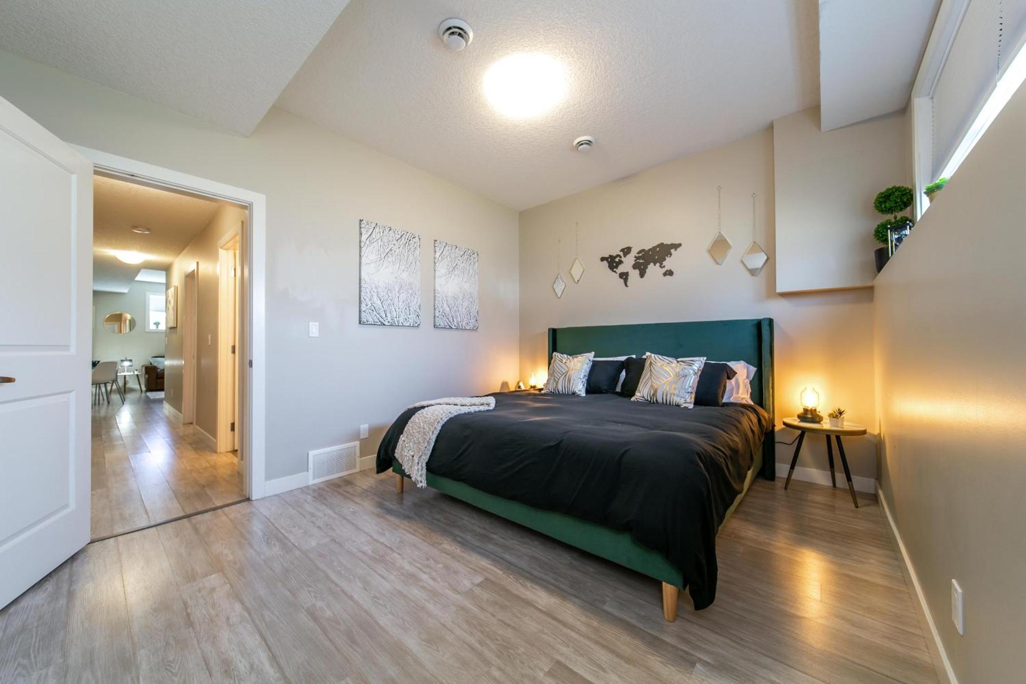 Executive Home - Long Stays Welcome - Garage Parking - Free Wifi & Netflix Edmonton Cameră foto